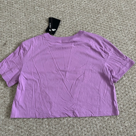 Nike Womens Crop T-Shirt - Picture 3 of 3